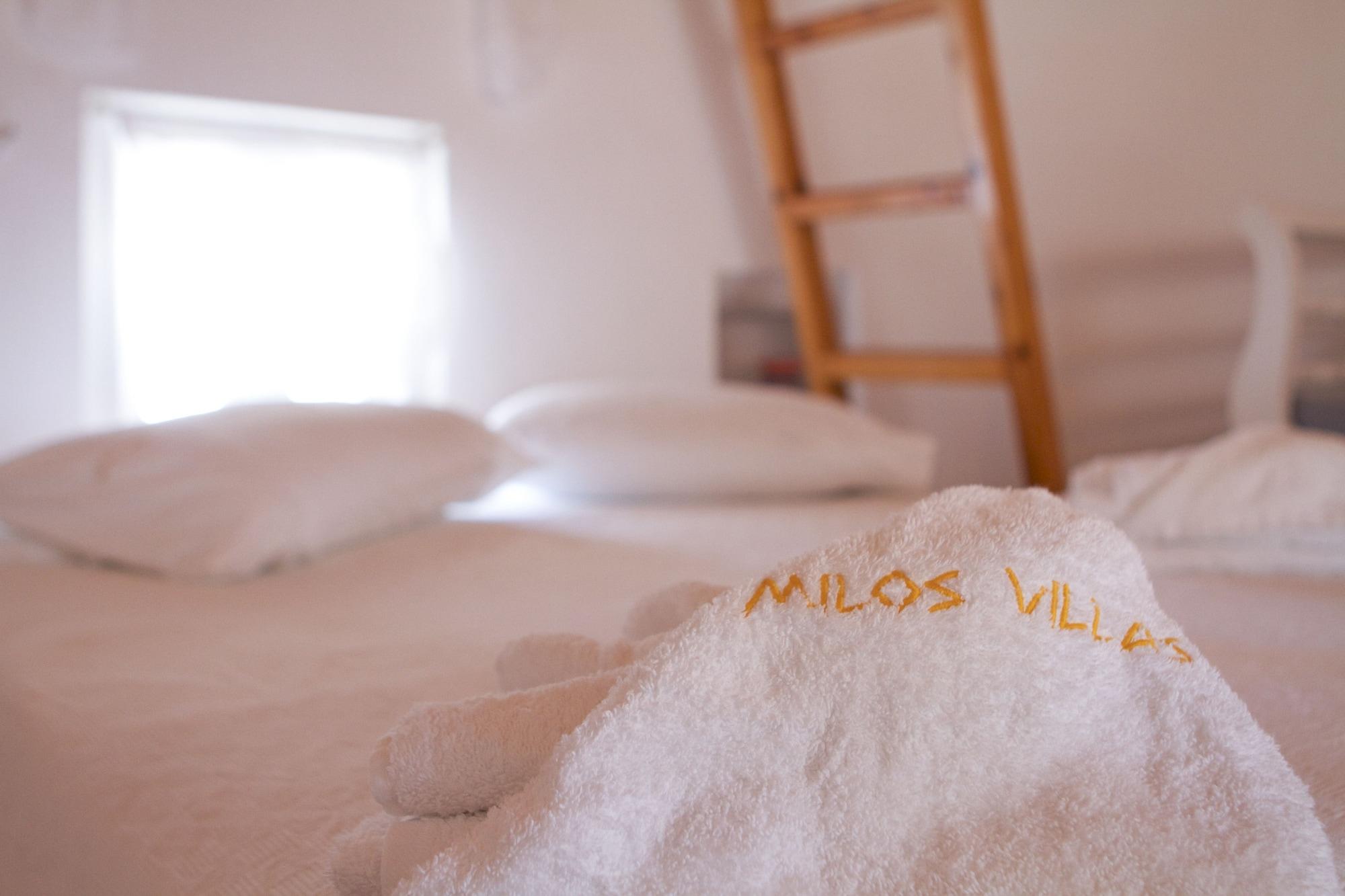 Milos Villas Hotel Exo Katikies  Exterior photo